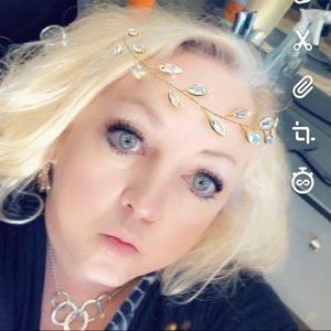 Meet your Posher, Becky